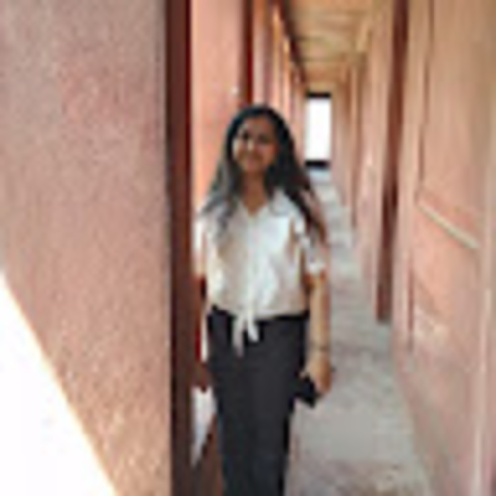Meet your Posher, Bhavya